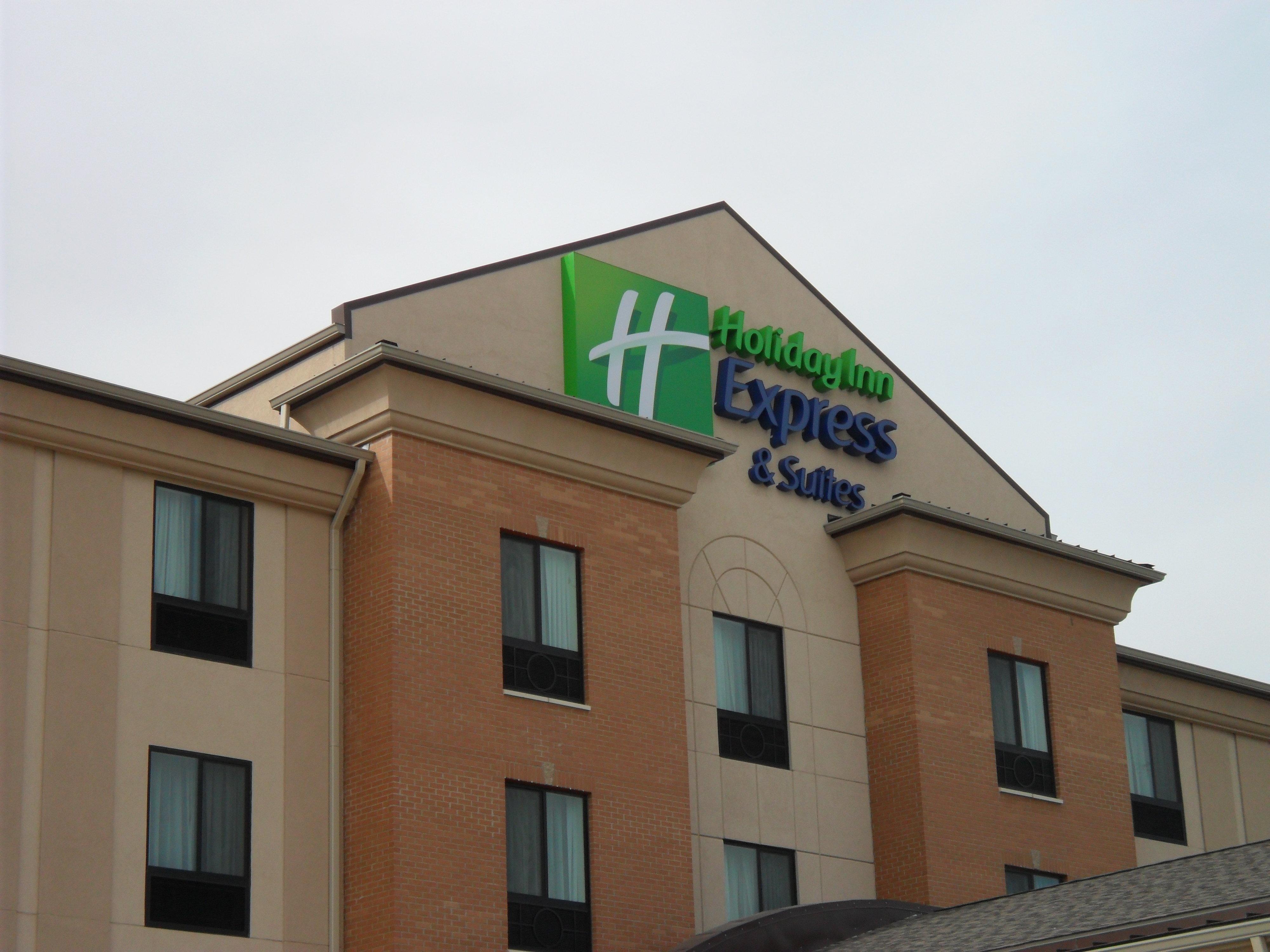 Holiday Inn Express And Suites Urbandale Des Moines, An Ihg Hotel Zewnętrze zdjęcie