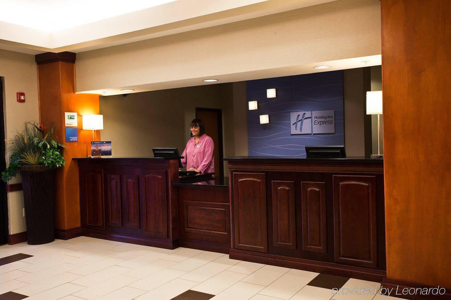 Holiday Inn Express And Suites Urbandale Des Moines, An Ihg Hotel Zewnętrze zdjęcie